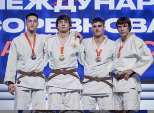 БРОНЗОВЫЙ УСПЕХ АРТЁМА ЛАРЮШКИНА НА МЕЖДУНАРОДНЫХ СОРЕВНОВАНИЯХ!